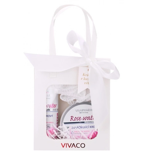 Geschenktasche mit Kosmetik und Rosenwasser