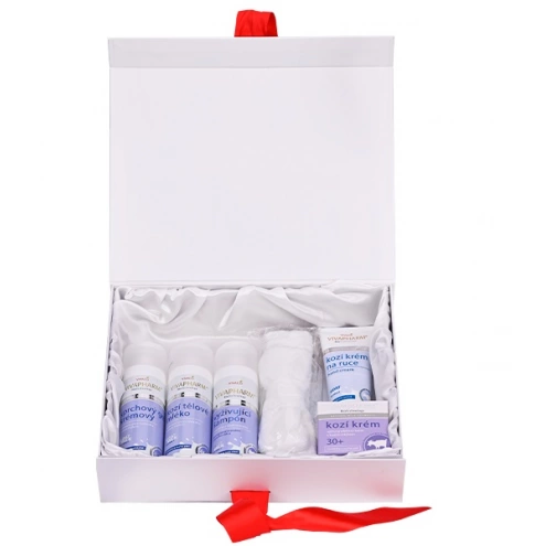 Geschenkverpackung mit Kosmetik aus Ziegenmilch